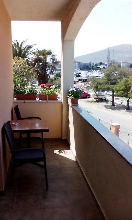 Apartments Mise Trogir 0*,  Kroatien
