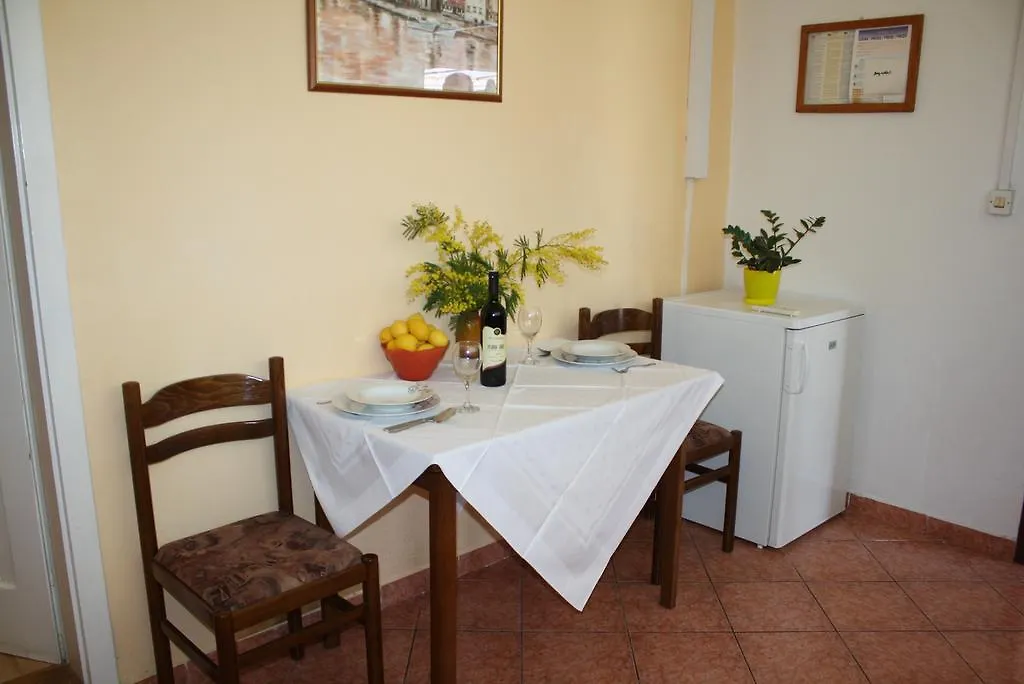 Apartments Mise Trogir Croatia