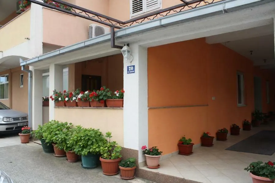 Apartments Mise Trogir Kroatien