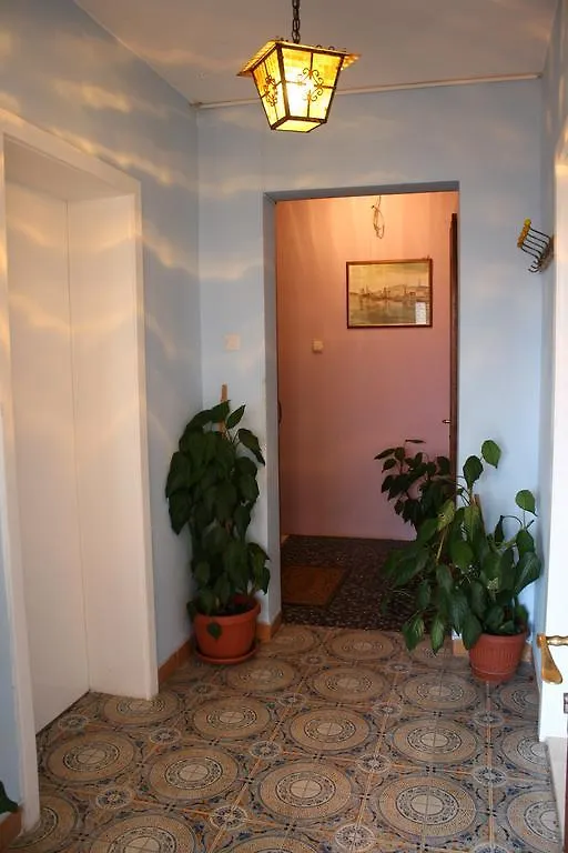 Apartments Mise Trogir 0*,